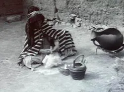 Ait Haddidou: dyeing the agounoun in plangi technique