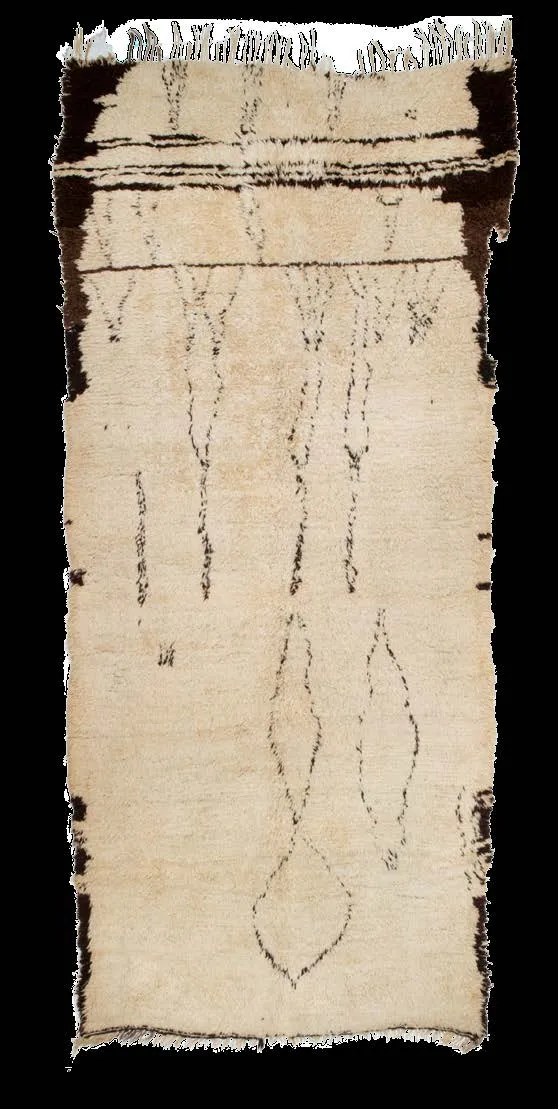 Small irregular white rug with a single large outlined diamond